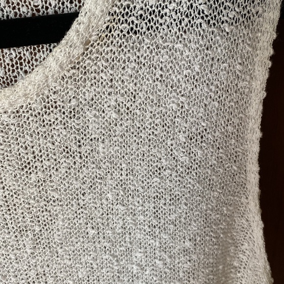 WindiRiver white colored crochet knit sleeveless top, XS. - Picture 2 of 6